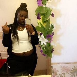 Meet your Posher, Alexis